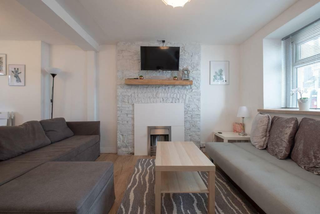 Galway City Cottage ภายนอก รูปภาพ